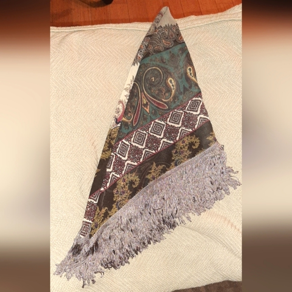 Rayon Scarf with Tassels - Picture 4 of 12